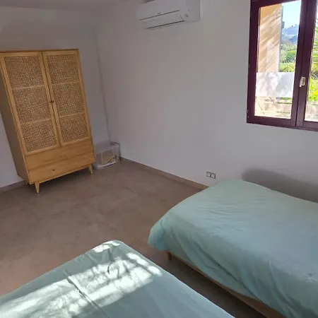 Rez-de-villa 4 Personnes A La Plaine De Peri